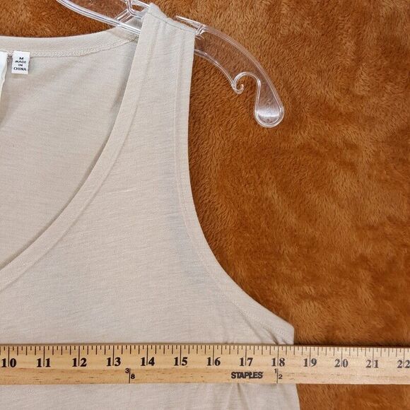 ROBBI & NIKKI Womens Top Medium Tan Pullover Tank Layered Faux Wrap Lace VNeck - Picture 6 of 8